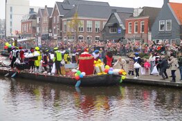 Sinterklaas intocht Heerenveen druk bezocht