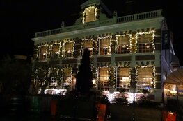Heerenveen sfeervol met kerstverlichting en versieringen