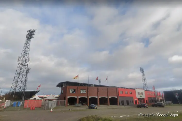 Go Ahead Eagles wint in laatste thuiswedstrijd nipt van SC Heerenveen