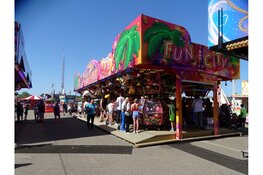 Gezellige drukte op de Pinksterkermis in Heerenveen