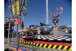 Gezellige drukte op de Pinksterkermis in Heerenveen