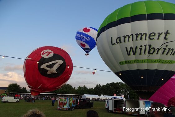 Veel publiek bij eerste dag van Friese ballonfeesten