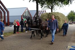 Boerenoptocht Flaeijelfeest Oude en Nieuwehorne druk bezocht!