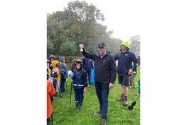 Bijna 2000 Opruimhelden maken Fryslân schoner tijdens Skjin Wetter 2025