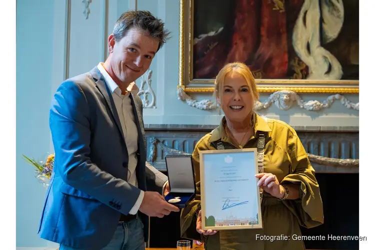 Koninklijke Erepenning voor AWS Eendracht uit Akkrum