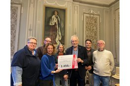 Gemeentebestuur Heerenveen doneert kerstpakket aan Dierenopvang ’t Heerveld