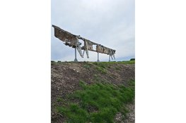 Vleugel en motor Lancaster ED 603 geplaatst in Kazemattenmuseum