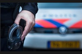 Politie neemt meerdere wapens in beslag in Katlijk en Heerenveen, drie personen aangehouden