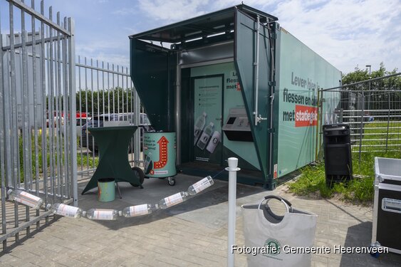 Primeur voor Heerenveen: eerste statiegeldbulkmachine geopend