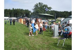 Gezellige drukte op het Fries kampioenschap palingroken in Tjalleberd
