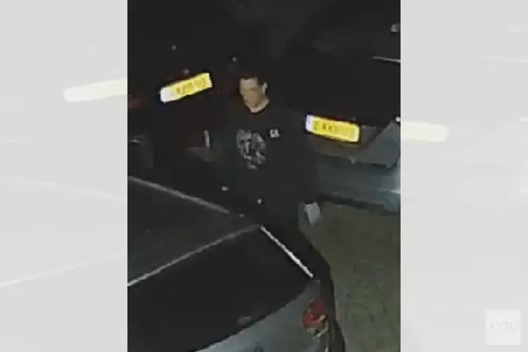 Heerenveen - Gezocht - Grote schade door inbraken in auto's