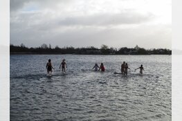 Nieuwjaarsduik Heidemeer Heerenveen!