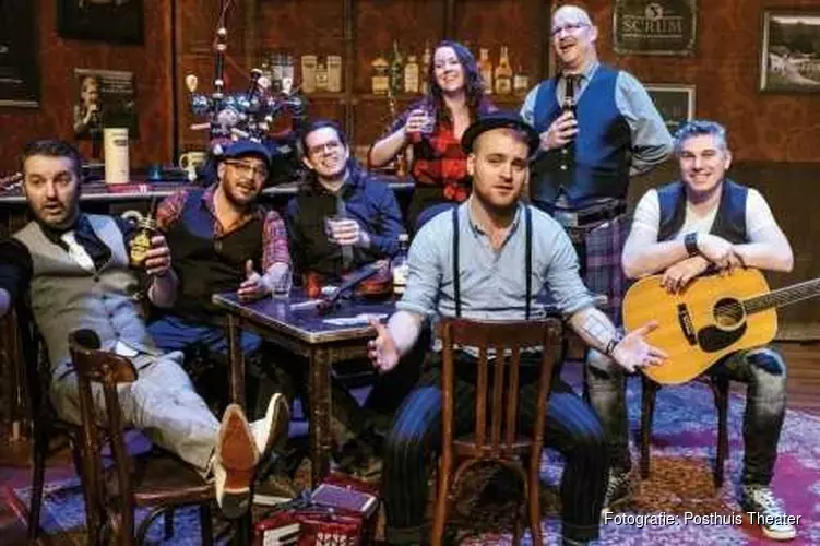 SCRUM brengt de pub het theater in met 15 Years of Single Malt Folk