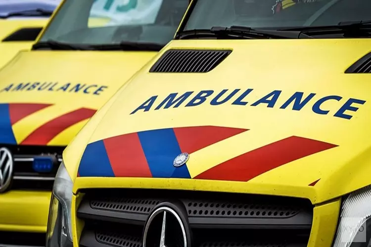Automobilist zwaargewond na eenzijdig ongeval