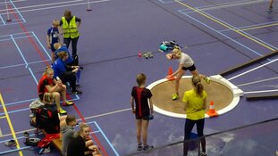 Veel deelnemers bij Indoor atletiek Sportstad Heerenveen