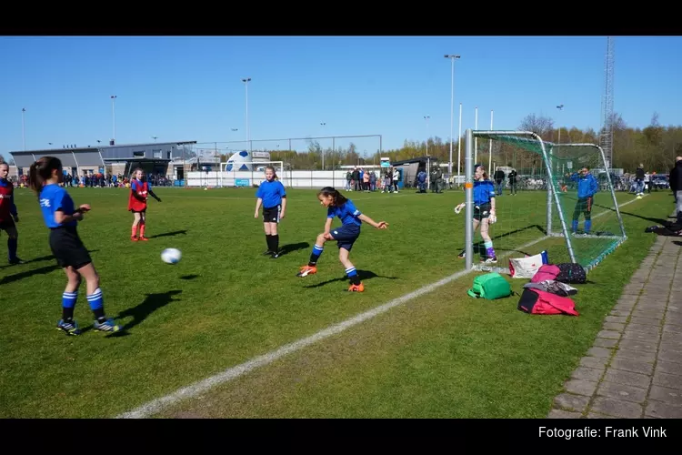 Schoolvoetbal toernooi Heerenveen succesvol verlopen!