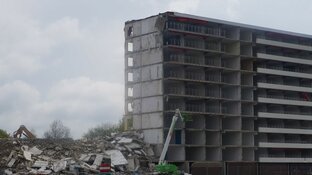 Sloop laatste flatgebouw Heerenhage vordert!