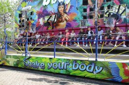 Gezellige drukte op de kermis in Heerenveen
