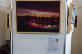 Expositie van wol schilderijen Pytsje Cuperus de galerie van Mildam