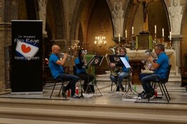 Nightwalk 2 the Koemarkt Heerenveen trekt veel deelnemers